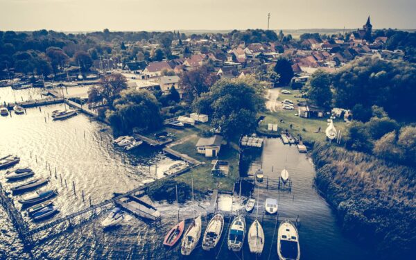 Lassan mit Hafen